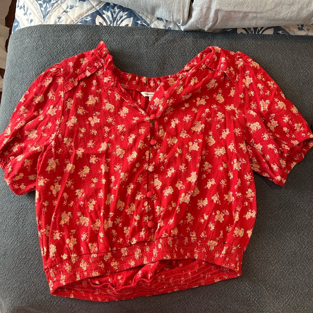 American Eagle. Cropped T-shirt